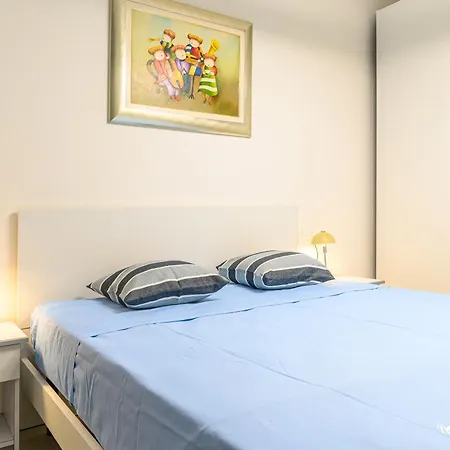 Bilocale Alighieri - Invacanza 公寓